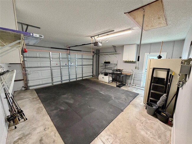 Building Photo - 5600 SW 199th Ave