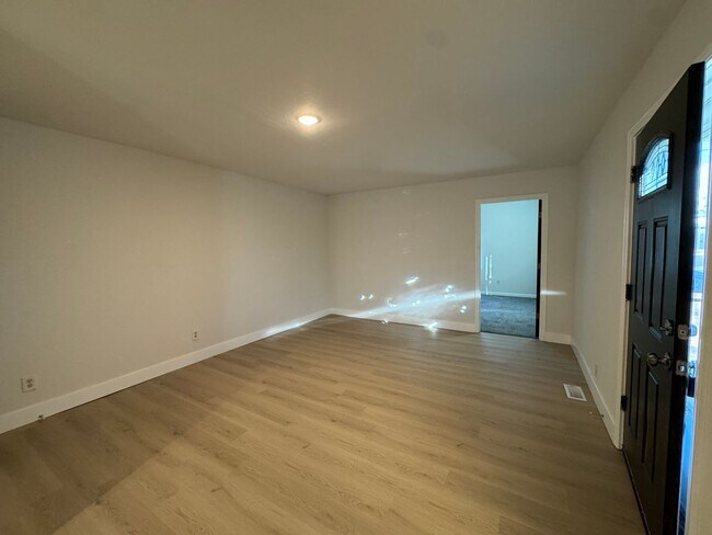 Building Photo - 1800 Gordon St