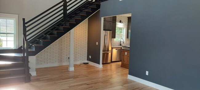Building Photo - 1213 Rison Ave NE