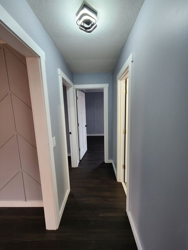 Building Photo - Beautiful 3-bedroom, 2-bathroom home in Be...