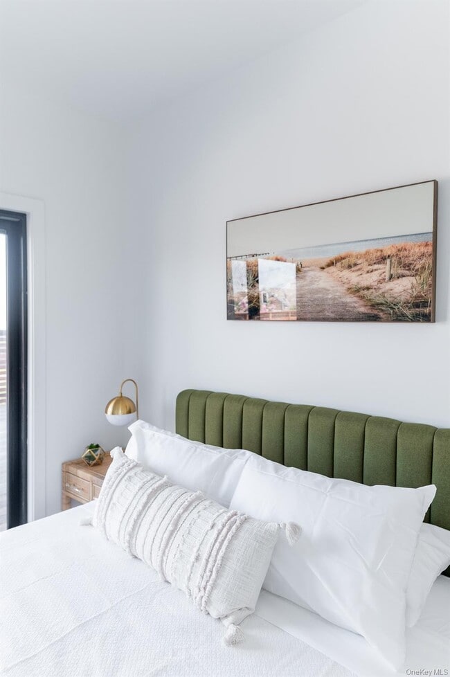 Building Photo - 319 Wilmot Rd