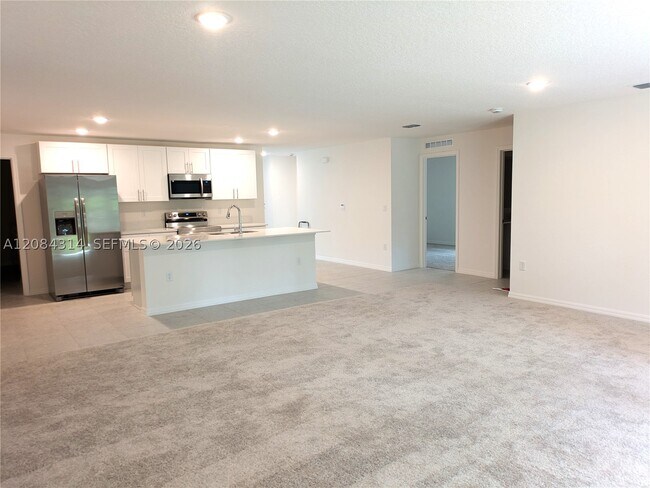 Building Photo - 1329 Biarritz St NW