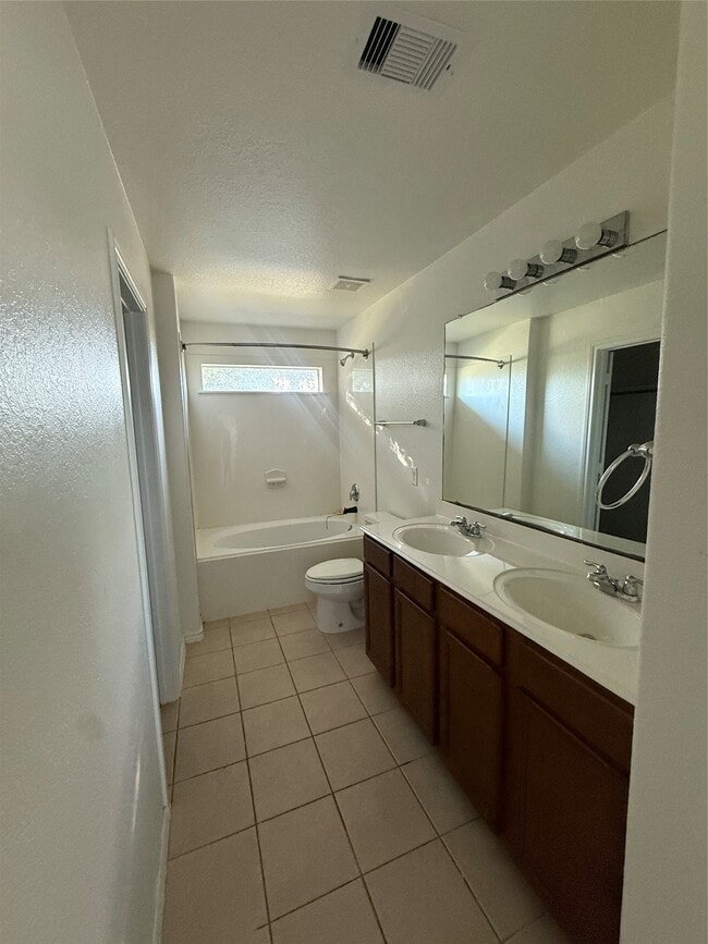 Building Photo - 4330 Sprangletop Ave