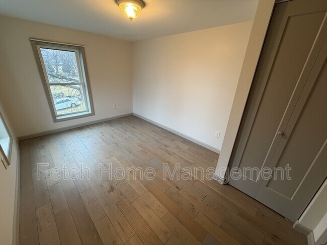 Building Photo - 34 N Lee St