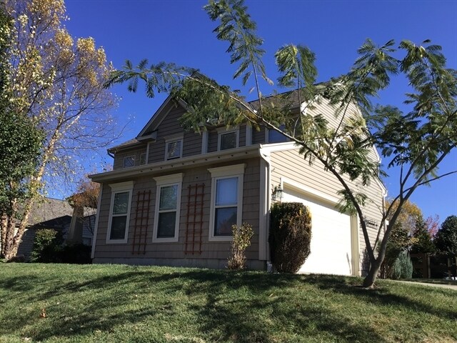 Building Photo - 270 Huntington Dr