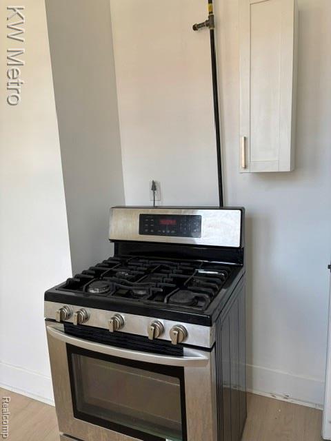 Building Photo - 2952 Elmhurst St