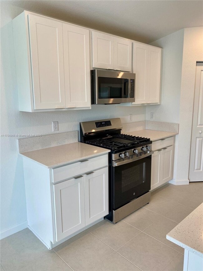 Building Photo - 5971 Pickering Dr