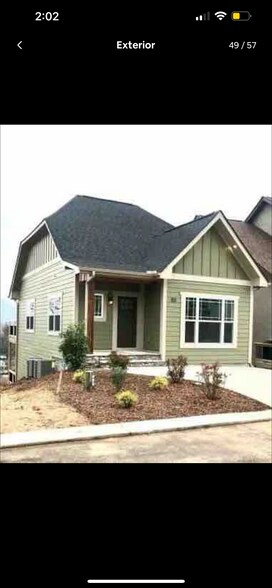 Primary Photo - 112 Chepstow Pl
