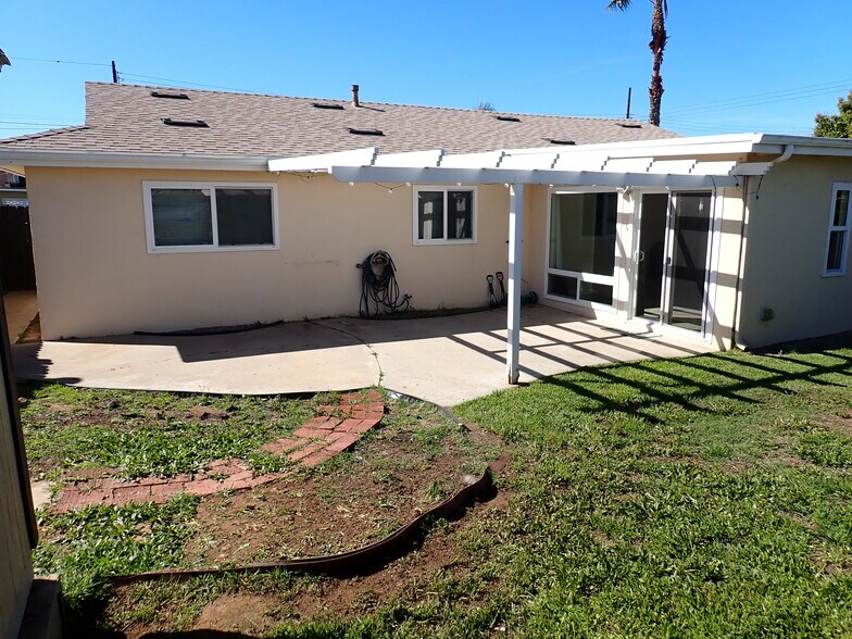 Building Photo - 1455 Transite Ave