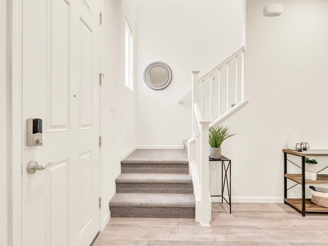Building Photo - Beautiful 2019 Built 3 bedrooms 2.5 bath!
