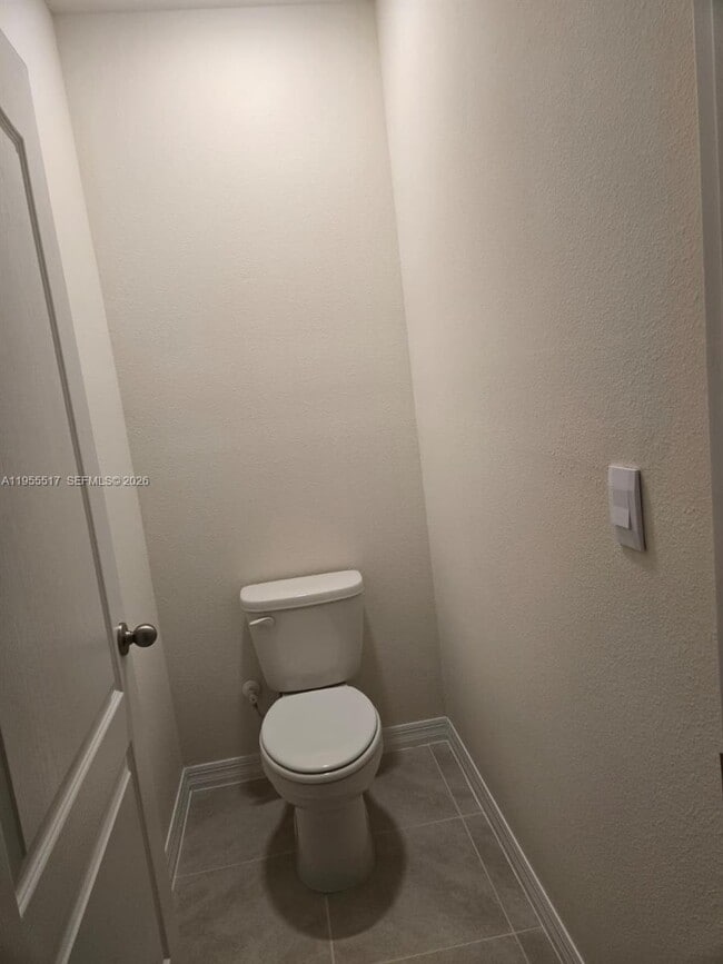 Building Photo - 492 Taylor Grvs St