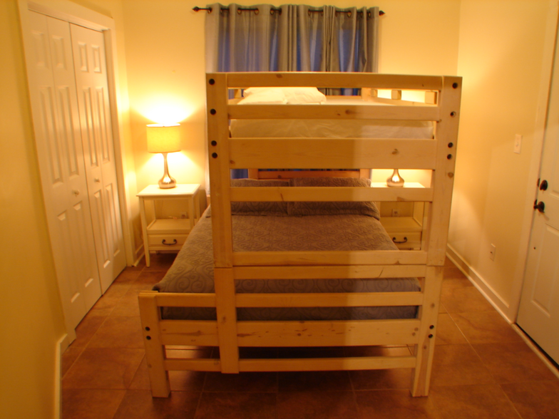 Bedroom 3 - 913 Milton St