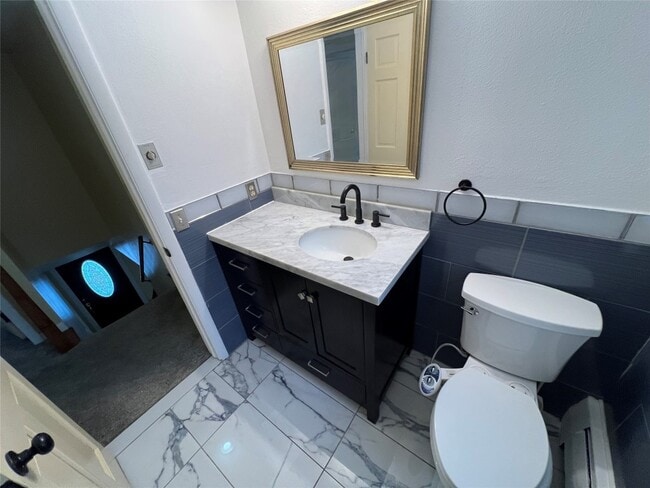 Building Photo - 2444 Rhonda Dr