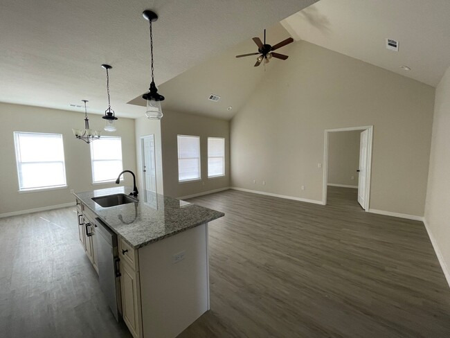 Building Photo - Durant 4 bed 2 Bath 1 story single family ...