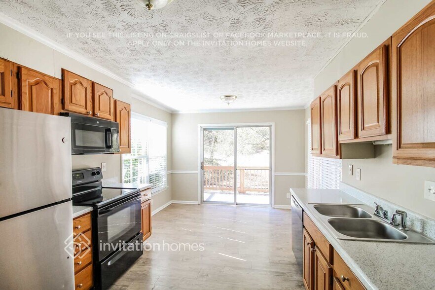 Building Photo - 1265 Seven Springs Cir NE