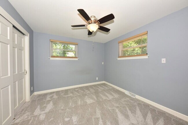 Building Photo - 12475 Elmhurst Pkwy
