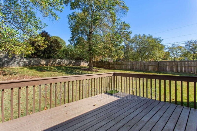 Building Photo - 76 Winward Way SE