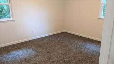 Building Photo - 1719 Providence Rd