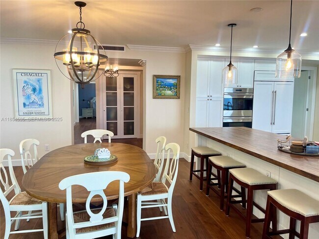 Building Photo - 21050 Point Pl