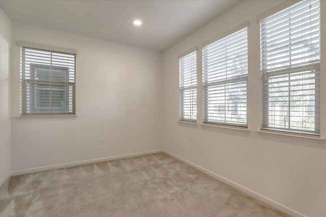 Building Photo - MODERN LUXURY IN SCENIC COMMUNICATIONS HILL LIGHT-FILLED INTERIORS WITH GREENBELT VIEWS