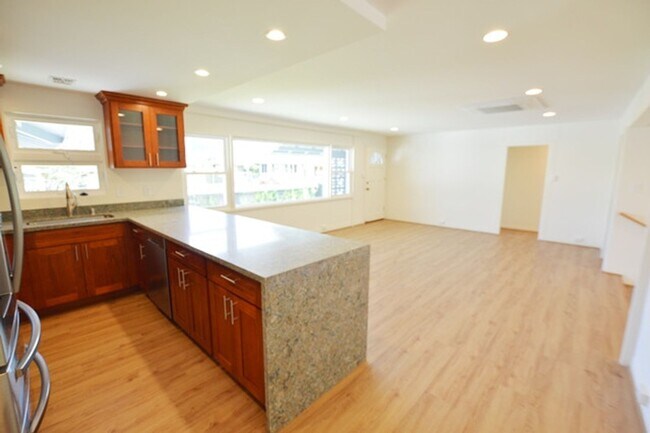 Building Photo - 45-722-722 Puohala St