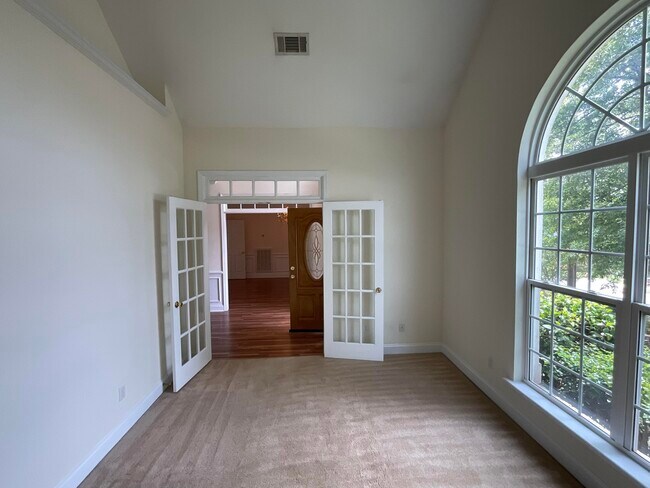 Building Photo - 375 Barnsley Dr