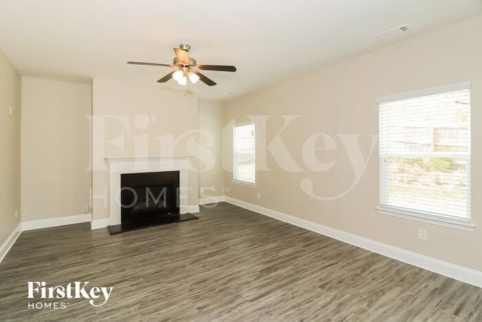Building Photo - 127 Lookout Way
