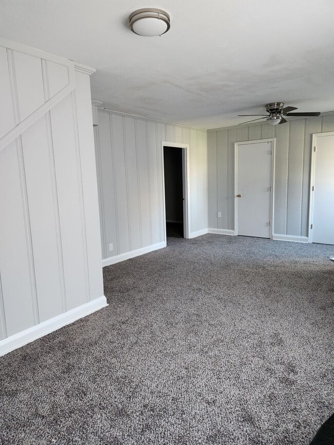 Building Photo - 4BR 2BA home is Glasgow city limits