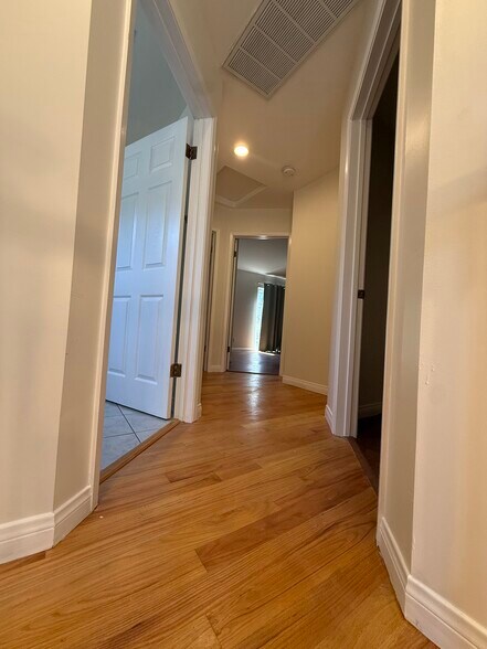Building Photo - 2446 S Centinela Ave