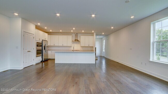 Building Photo - 101 Pilot St