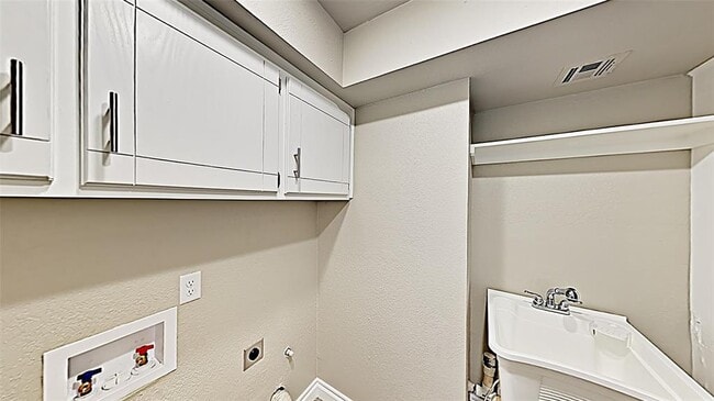 Building Photo - 2004 Sandy Creek Trail