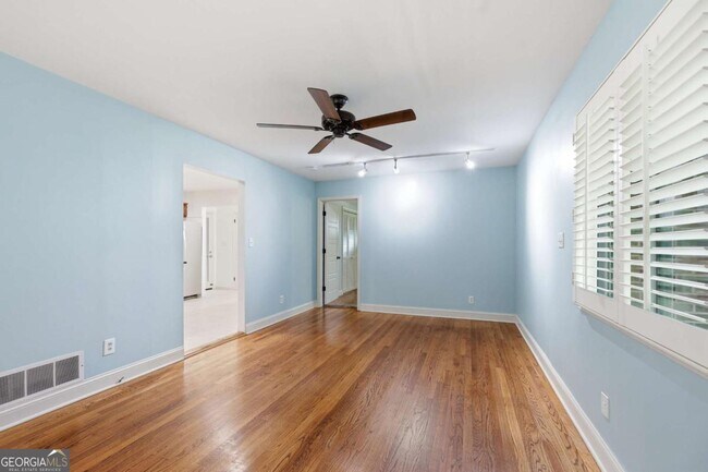 Building Photo - 1171 Starline Dr