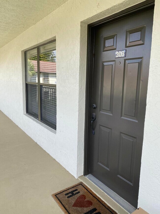 Building Photo - 2 Vía De Casas Sur