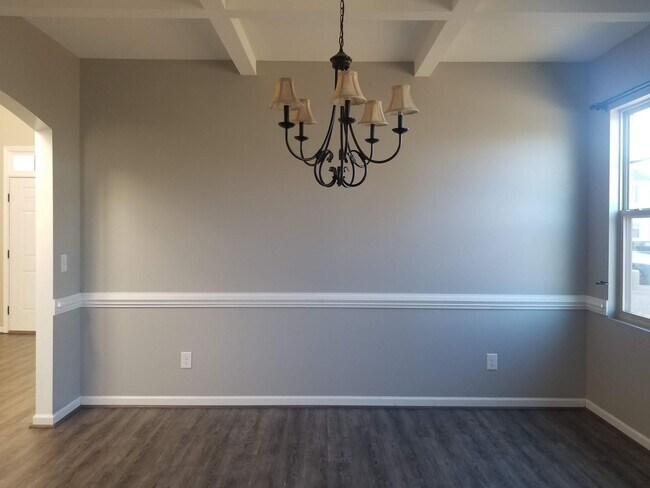 Building Photo - Large 4 Bedroom Home in Towne Pointe! Showings Coming Soon!!!