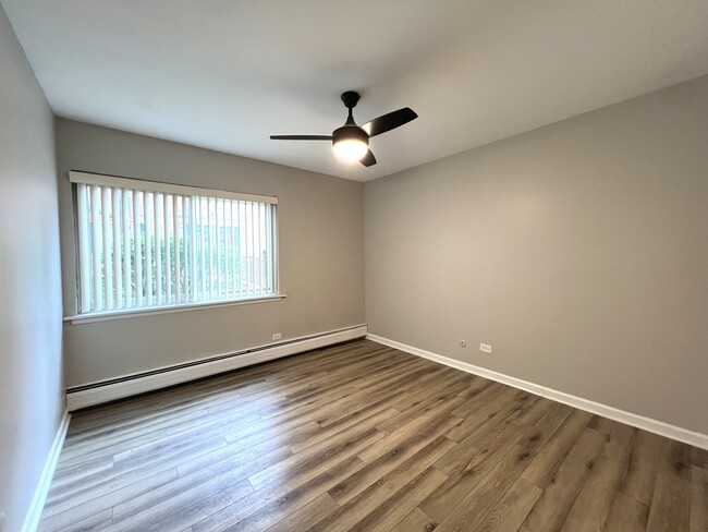 Building Photo - 703 Falcon Dr