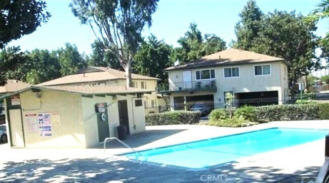 Building Photo - 139 Sinclair Ave