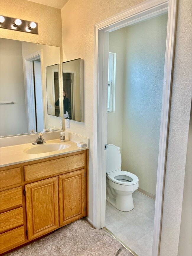 Building Photo - Great Neighborhood- Large 5 bed 3 bath home in San Marcos area in Pittsburg!