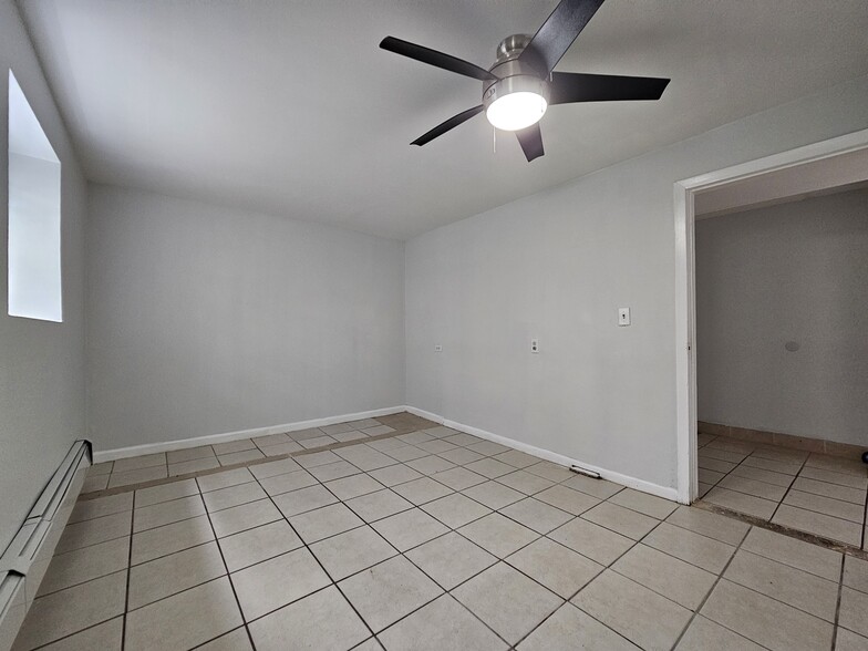 Building Photo - 2441 N Tripp Ave