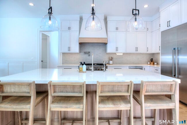 Building Photo - 32 Ridge Rd