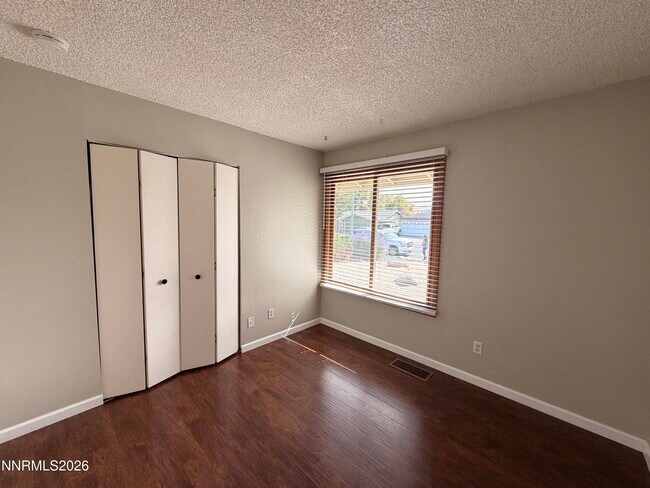 Building Photo - 1076 Palmwood Dr