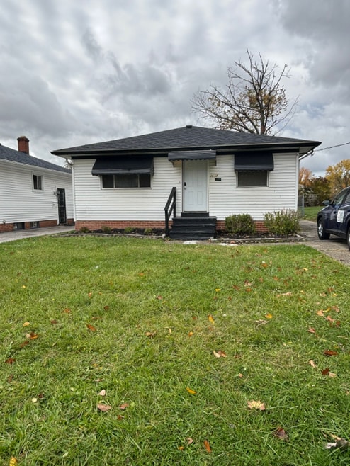 Building Photo - 4672 Hillside Ave