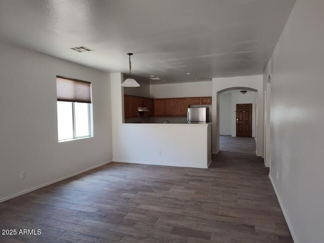 Building Photo - 44224 W Cydnee Dr