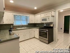 Building Photo - 303 Gaiety Ln