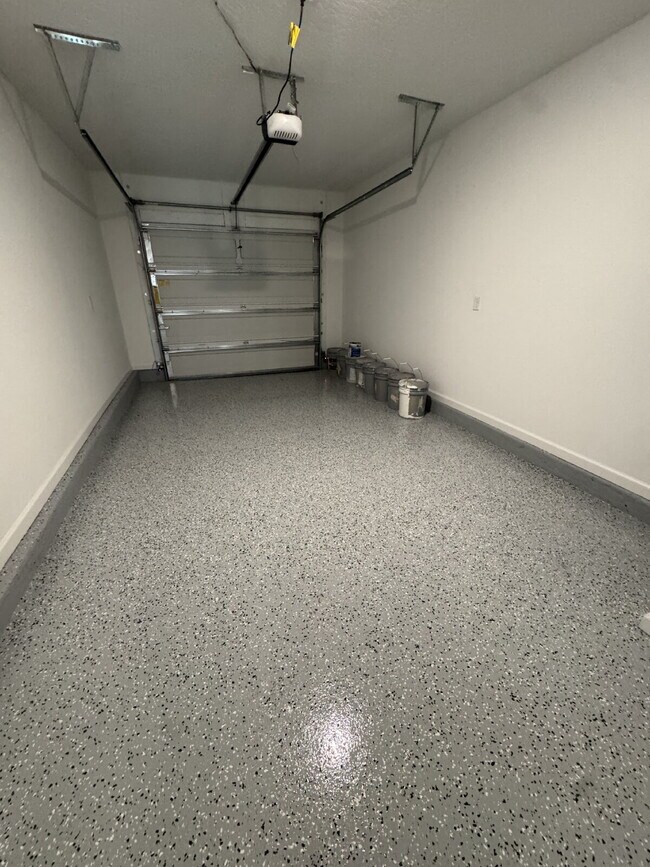Building Photo - Brand New 3 Bed | 2.5 Bath Townhome – Mode...