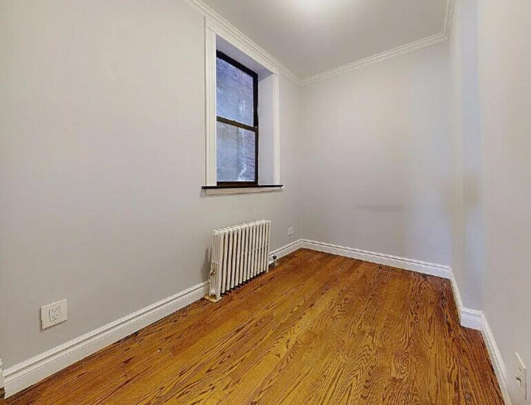 Building Photo - East 25th Street