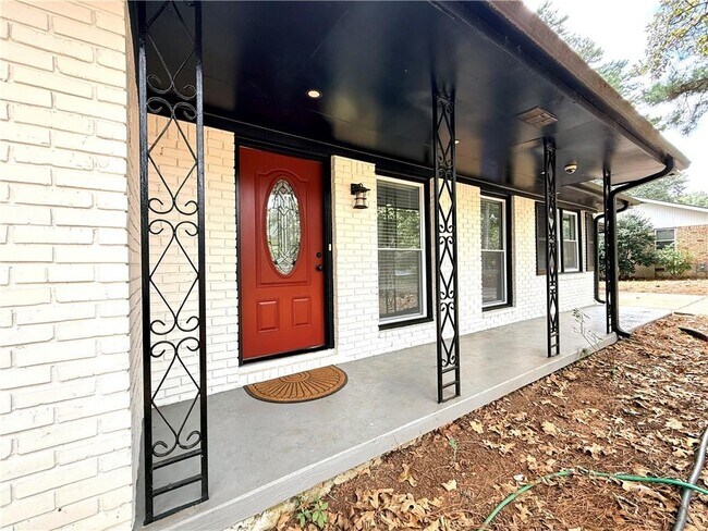 Building Photo - 5456 Brownlee Rd SW
