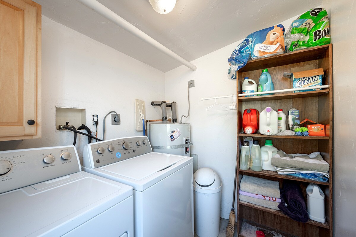 Building Photo - 4979 Randlett Dr