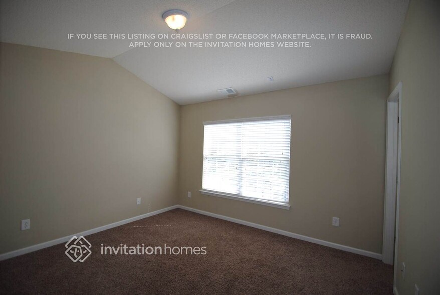 Building Photo - 2104 Pimpernel Rd