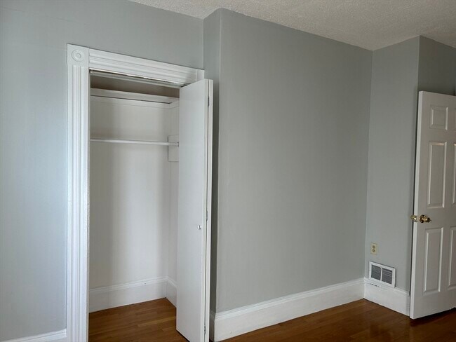 Building Photo - 204 Neponset Ave