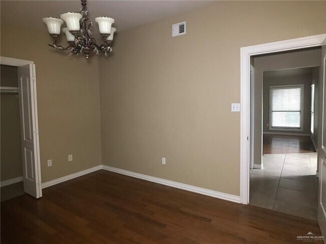 Building Photo - 37 San Jacinto St